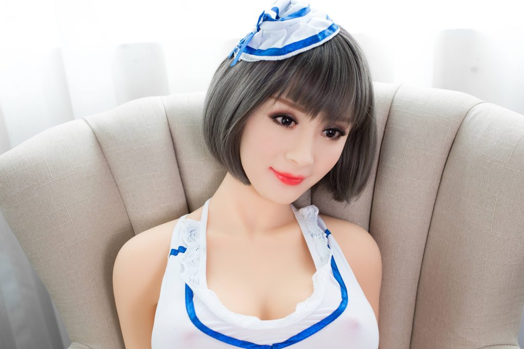 LOVE9959 1024x683 - Bambole dell'amore realistiche in una grande scatola