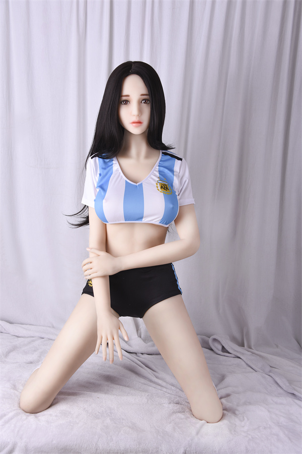 D13002 05 - È un tabù possedere una bambola gonfiabile?