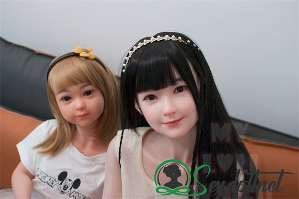 Sexdlollnet 125 - Ëmfaasst d'Ära vum AI: De Fortschrëtt vu sexuellen Roboter